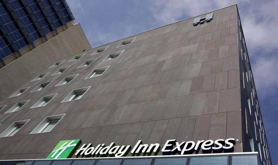 hotel holiday inn express barcelona