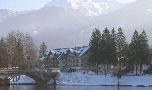 Hotel Jezero Bohinj  sneg