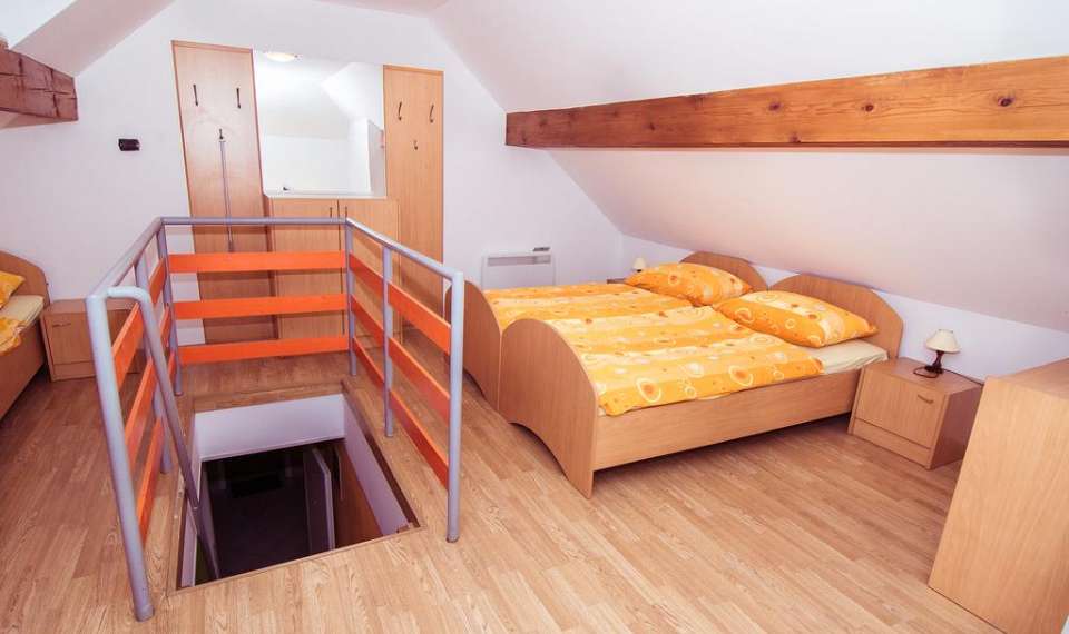 Apartmaji Skok Bovec zakonska postelja