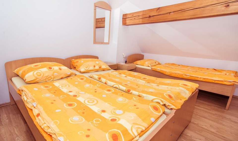 Apartmaji Skok Bovec zakonska postelja