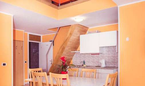 Apartmaji Skok Bovec miza
